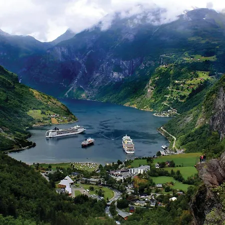 Сasa de vacaciones Awesome In With Wifi Stranda (More og Romsdal)